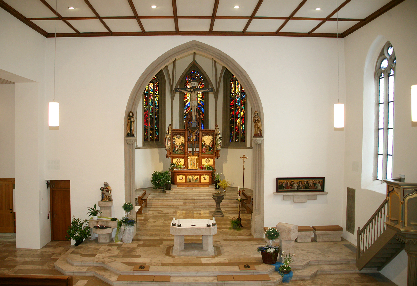Auf diesem Bild sehen Sie den Altar der Kirche von Weitingen.