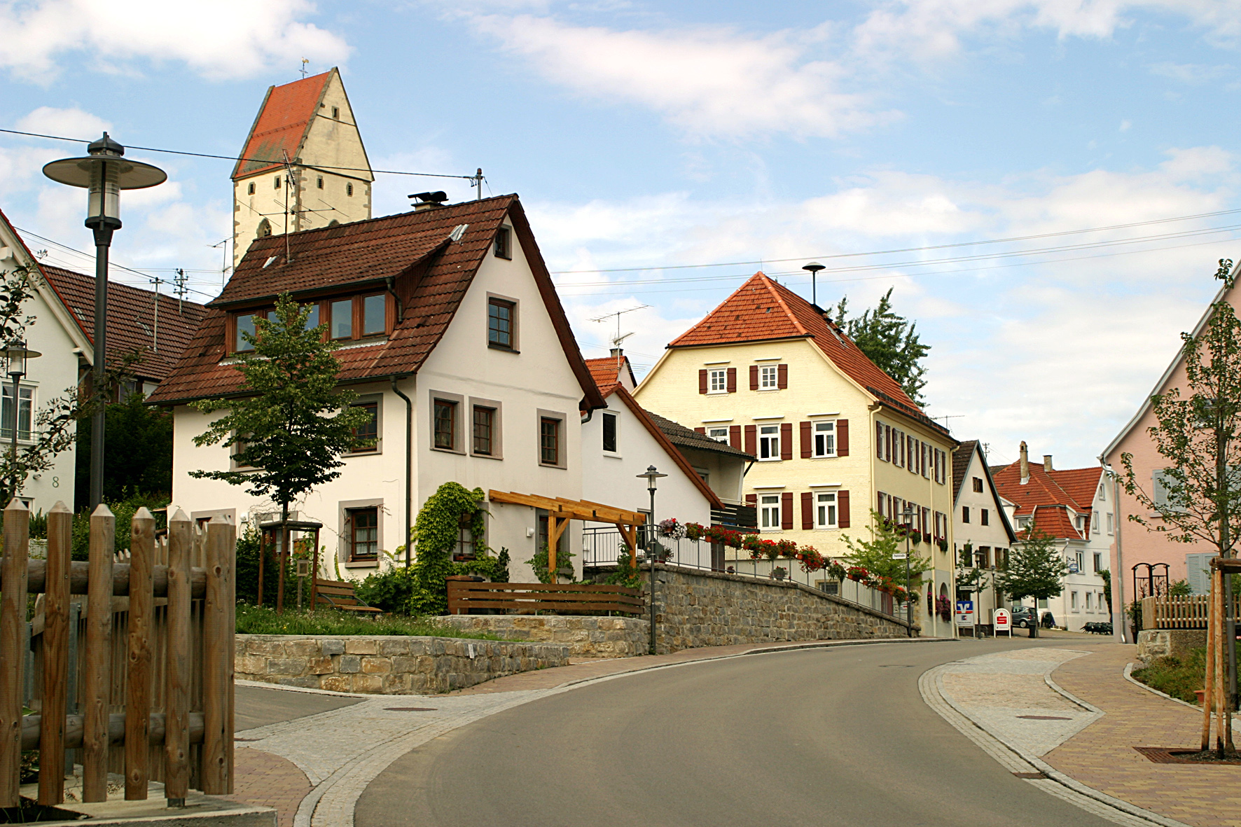 Auf diesem Bild sehen Sie die Ortsdurchfahrt von Weitingen. 