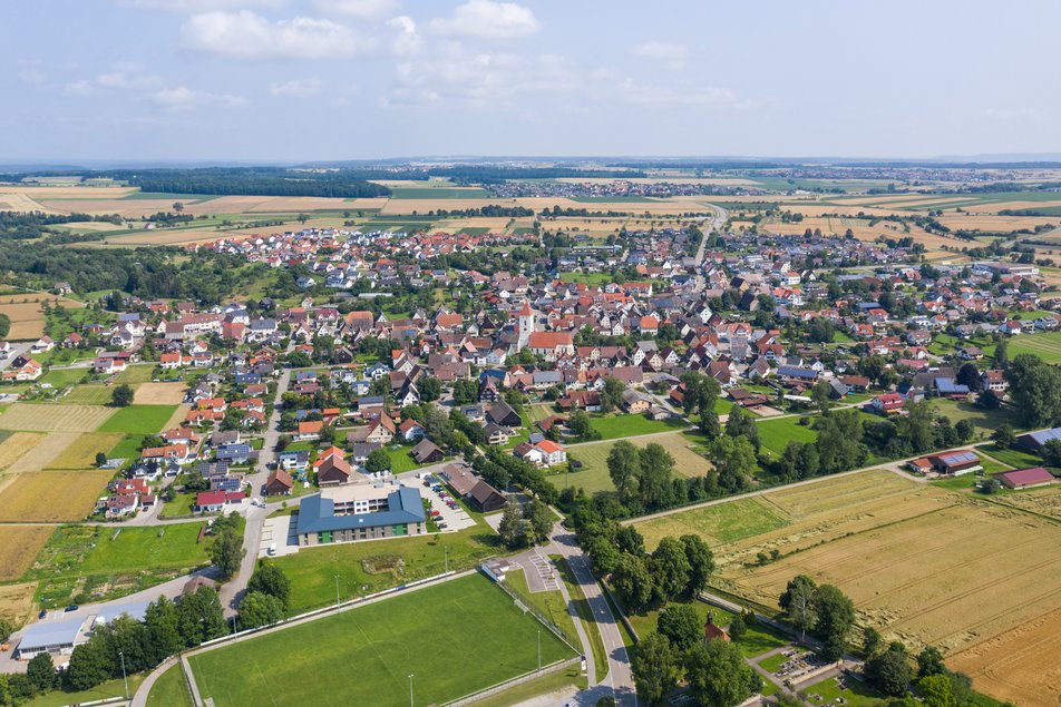 Auf diesem Bild sehen Sie eine Luftaufnahme von Eutingen.