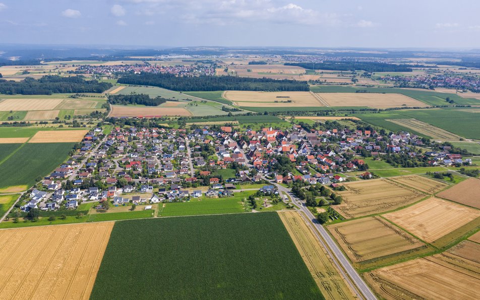 Auf diesem Bild sehen Sie eine Luftaufnahme von Göttelfingen.