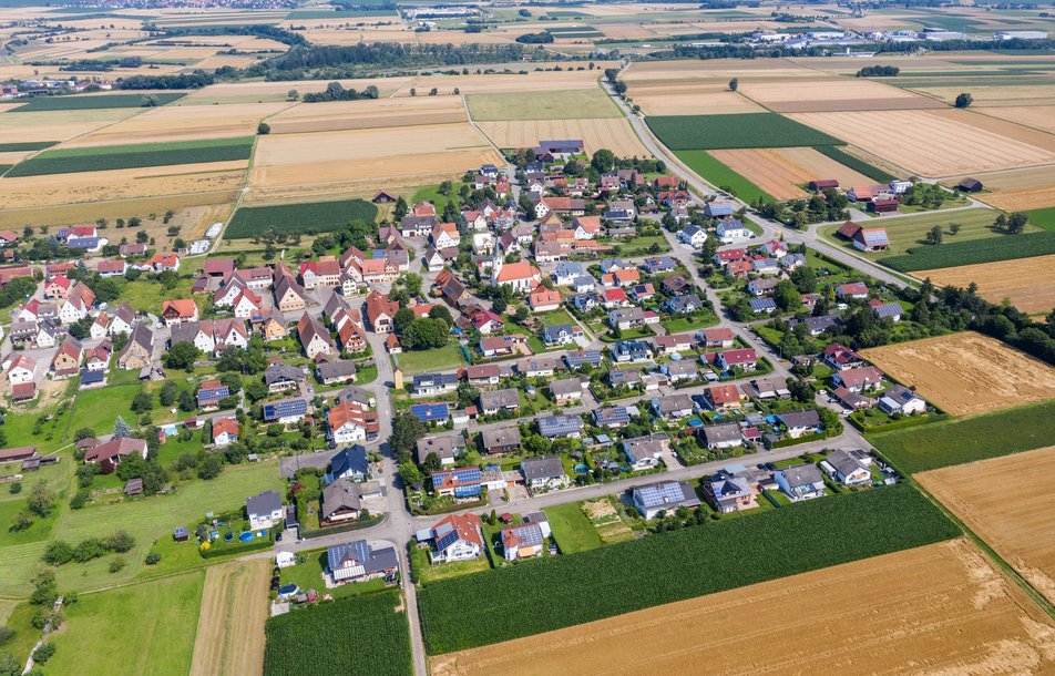 Auf diesem Bild sehen Sie eine Luftaufnahme von Rohrdorf.